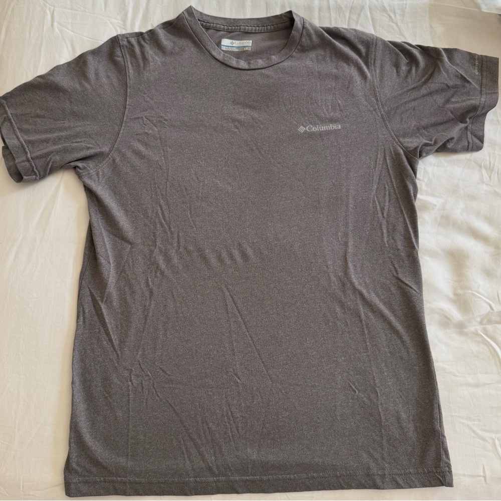 Columbia Men's Gray Short Sleeve Tee